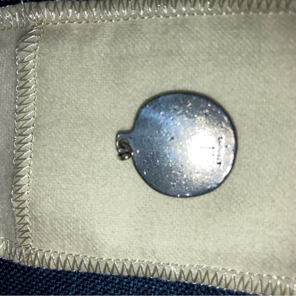 James Avery Vintage Sterling Silver St Christopher Charm - Picture 5 of 5